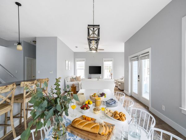Luxury 6 Bedroom Home with Private Pool in Destin