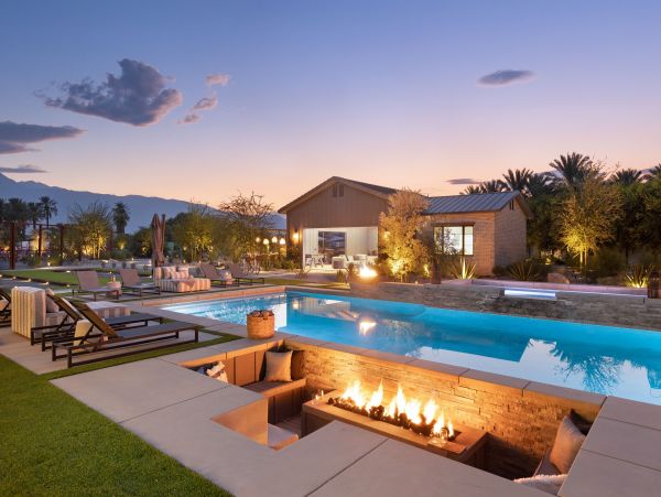 Thermal Posh Eight Bedroom Vacation Estate Private Pool