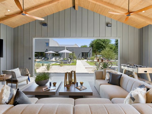 Thermal Posh Eight Bedroom Vacation Estate Private Pool