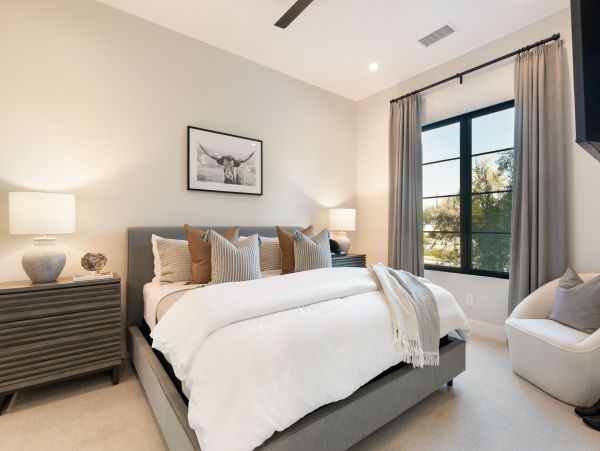 Thermal Posh Eight Bedroom Vacation Estate Private Pool