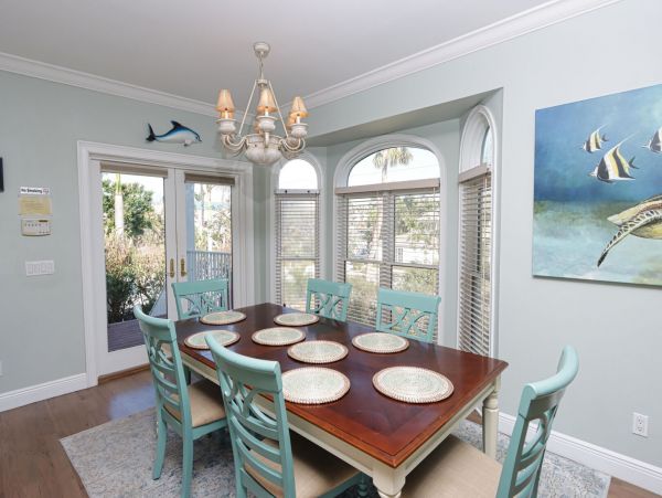 Captiva Island 6 Bedroom Pool Home Elevator & Walk To Beach