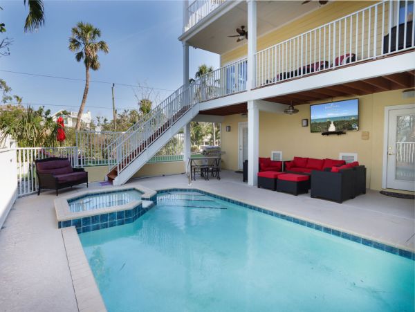 Captiva Island 6 Bedroom Pool Home Elevator & Walk To Beach