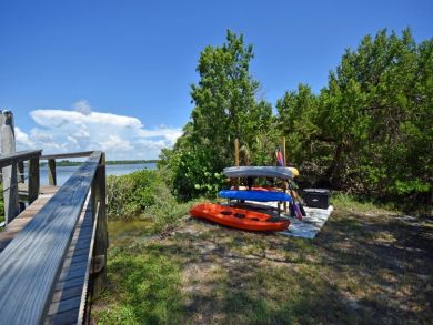 Beautiful Manasota Key Vacation Home Sleeps 6 With Dock