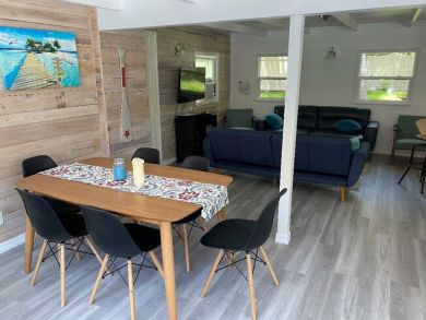Beautiful Manasota Key Vacation Home Sleeps 6 With Dock