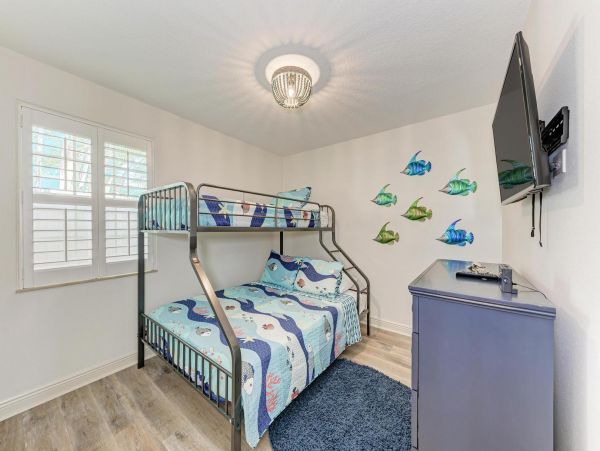 Holmes Beach Vacation Rental Sleeps 6 Guests