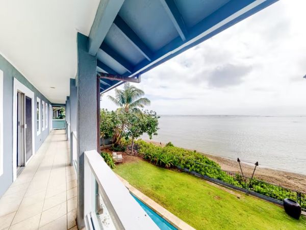 Luxury Honolulu 4 Bedroom Oceanfront Estate Private Beach