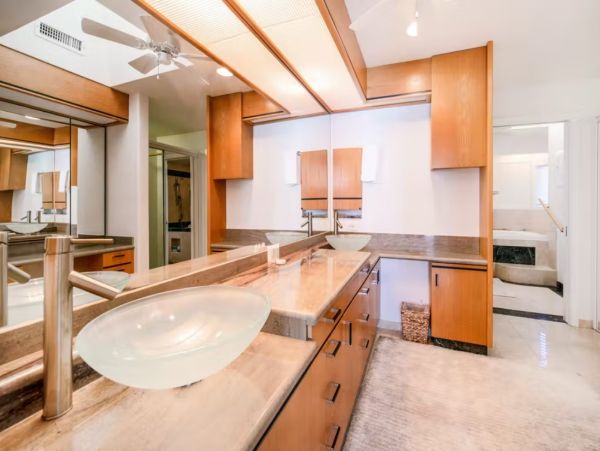 Luxury Honolulu 4 Bedroom Oceanfront Estate Private Beach