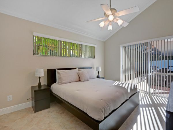 Cape Coral Vacation Home Four Bedrooms Sleeps 8 Canal Views