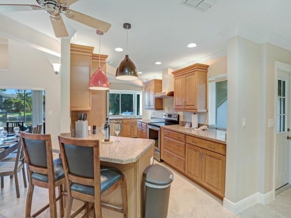 Cape Coral Vacation Home Four Bedrooms Sleeps 8 Canal Views