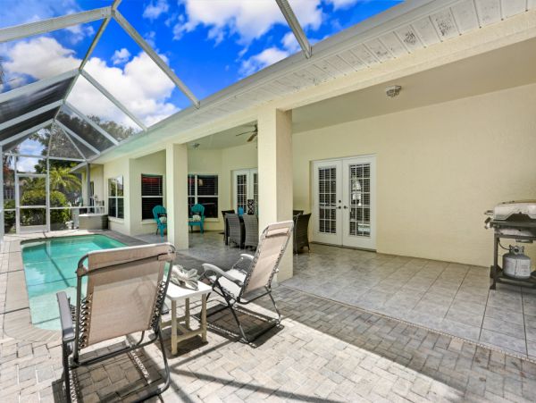 Three Bedroom Rental Home with Private Pool in Cape Coral