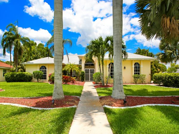 Three Bedroom Rental Home with Private Pool in Cape Coral