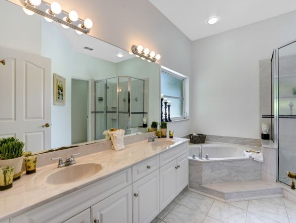 Three Bedroom Rental Home with Private Pool in Cape Coral