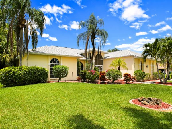 Three Bedroom Rental Home with Private Pool in Cape Coral