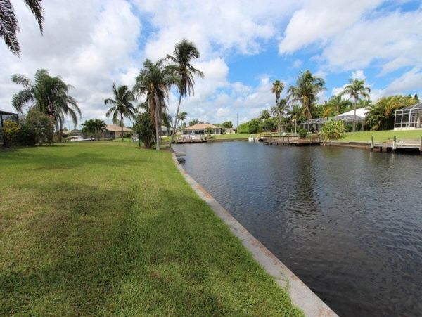 Cape Coral Vacation Home for Rent with Pool & Boat Dock