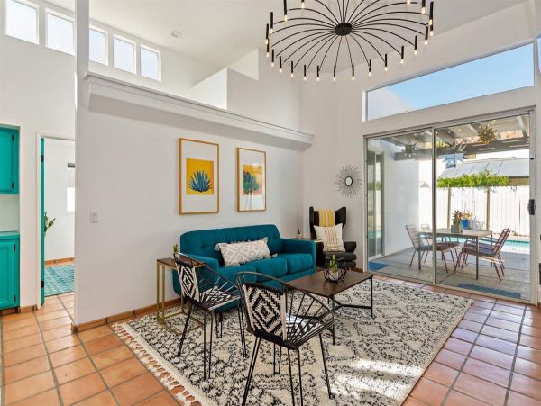 La Quinta 3 Bedroom Home with Deck & Pool