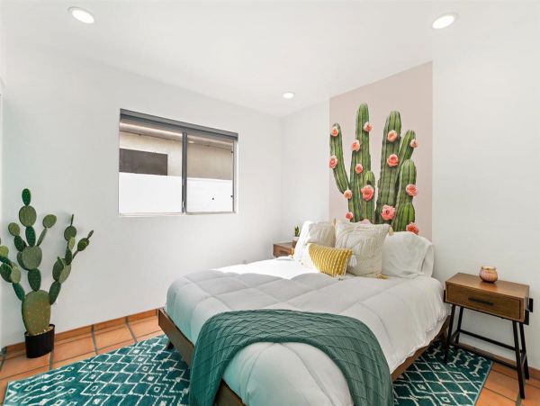 La Quinta 3 Bedroom Home with Deck & Pool