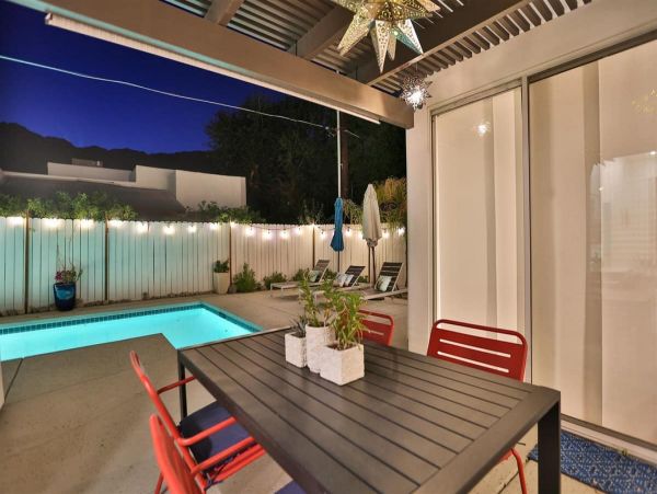 La Quinta 3 Bedroom Home with Deck & Pool