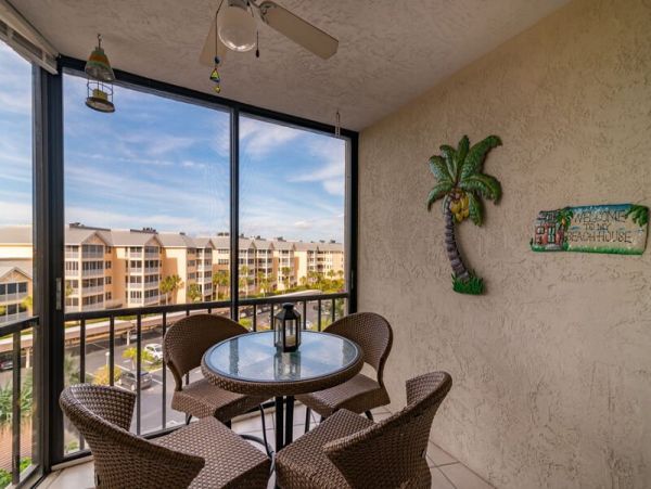 Siesta Key One Bedroom Bay View Vacation Condo Walk To Beach