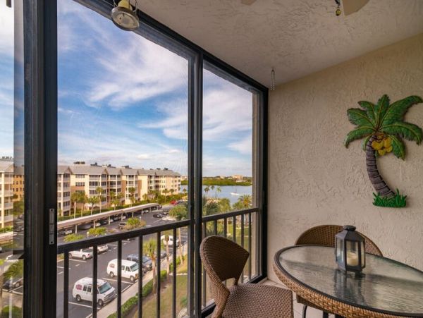 Siesta Key One Bedroom Bay View Vacation Condo Walk To Beach