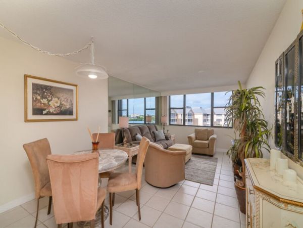 Siesta Key One Bedroom Bay View Vacation Condo Walk To Beach