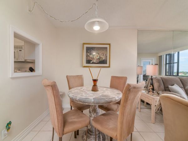 Siesta Key One Bedroom Bay View Vacation Condo Walk To Beach