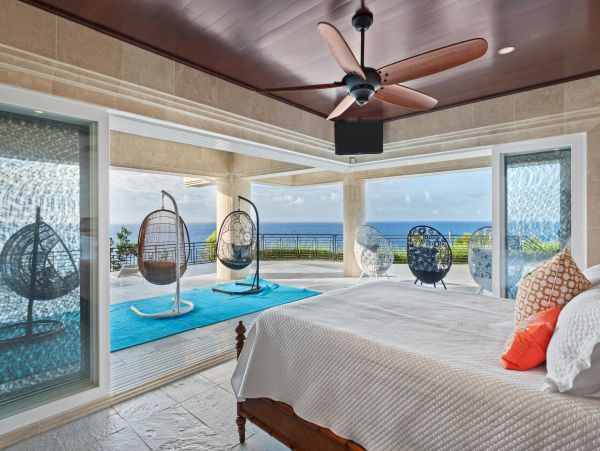 Oceanfront Six Bedroom Rental Estate in Hamakua Coast