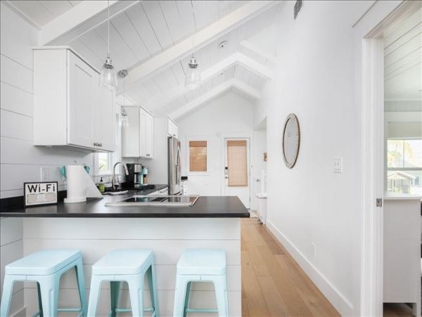 Steps to the Beach Treasure Island Vacation Home 4 Bedrooms
