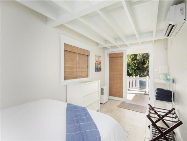 Steps to the Beach Treasure Island Vacation Home 4 Bedrooms