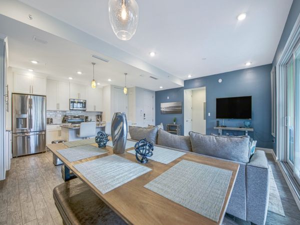 Luxury Bradenton Vacation Condo Two Bedrooms Walk to Beach