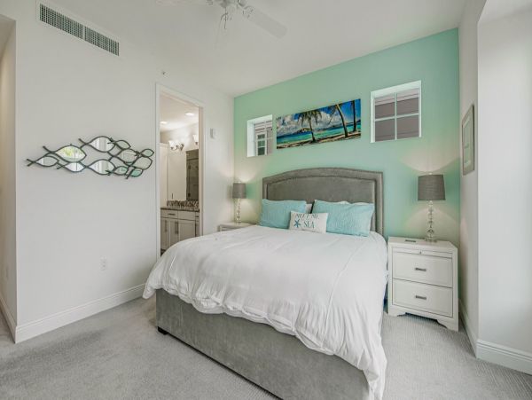 Luxury Bradenton Vacation Condo Two Bedrooms Walk to Beach