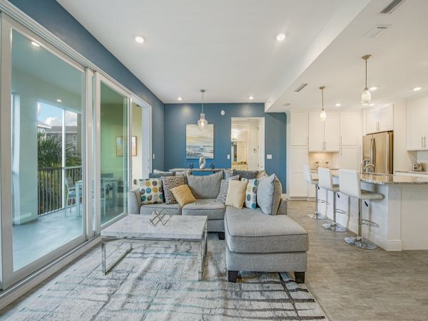 Luxury Bradenton Vacation Condo Two Bedrooms Walk to Beach