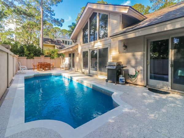 Hilton Head Vacation Home Five Bedrooms with Pool Sleeps 12