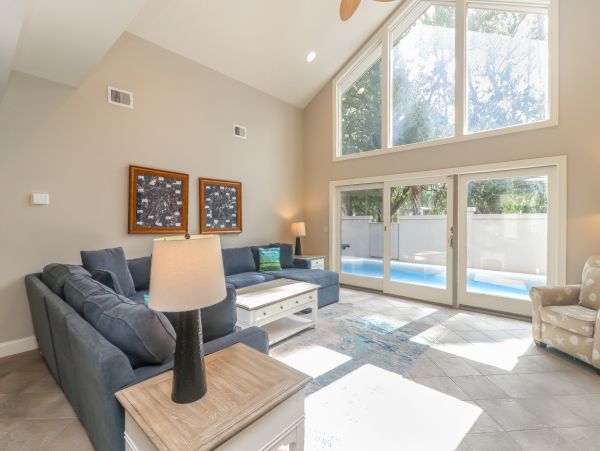 Hilton Head Vacation Home Five Bedrooms with Pool Sleeps 12