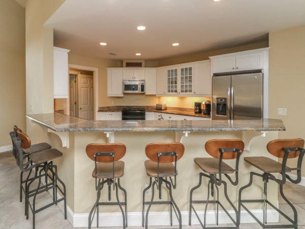 Hilton Head Vacation Home Five Bedrooms with Pool Sleeps 12