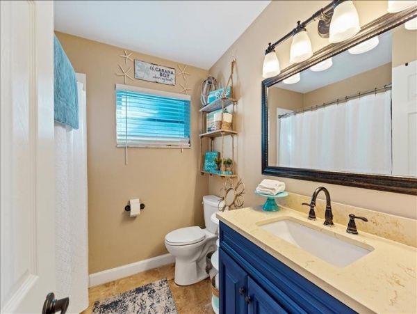 Sarasota 3 Bedroom Home Private Caged Pool & Patio Sleeps 6