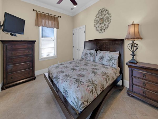 Luxury Miramar Beach 8 Bedroom Vacation Pool Home Sleeps 24