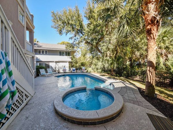 4th House from the Ocean Six Bedroom Vacation Home Sleeps 20