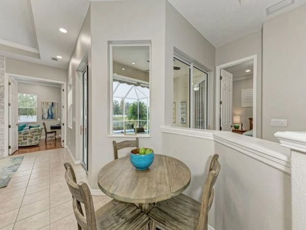 Parrish Three Bedroom Vacation Home with Caged Pool Sleeps 8