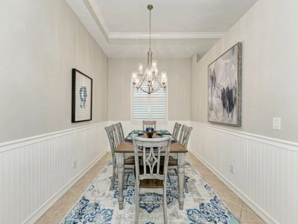 Parrish Three Bedroom Vacation Home with Caged Pool Sleeps 8