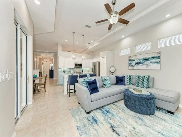 Parrish Three Bedroom Vacation Home with Caged Pool Sleeps 8