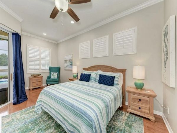 Parrish Three Bedroom Vacation Home with Caged Pool Sleeps 8