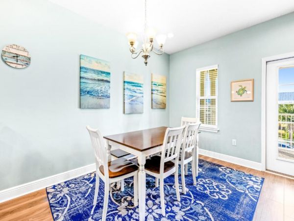Dog-Friendly 3 Bedroom Destin Townhome with Shared Pool