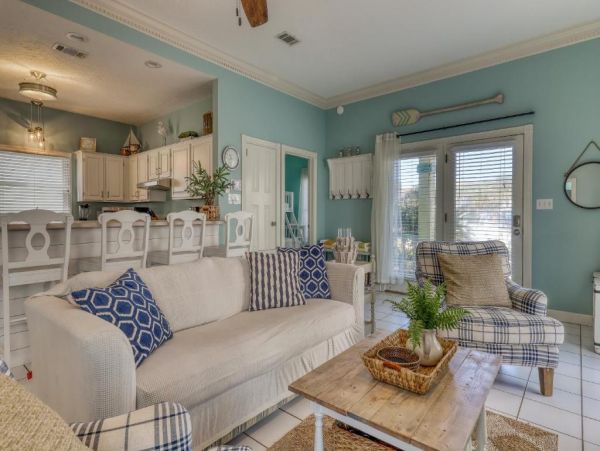 Gorgeous 3 Bedroom Coastal Home with Private & Shared Pools