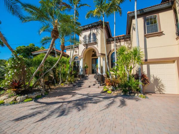 Lido Key Vacation Beach House with Pool Near St. Armands Circle
