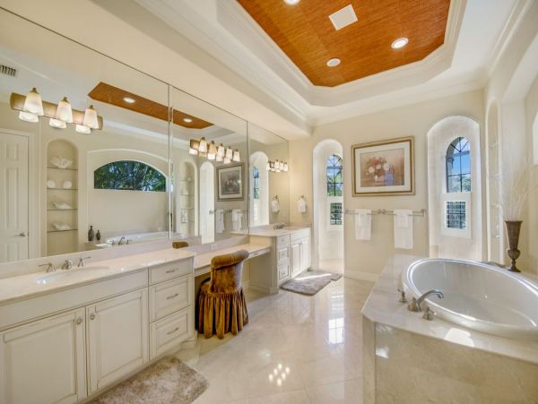 Lido Key Vacation Beach House with Pool Near St. Armands Circle