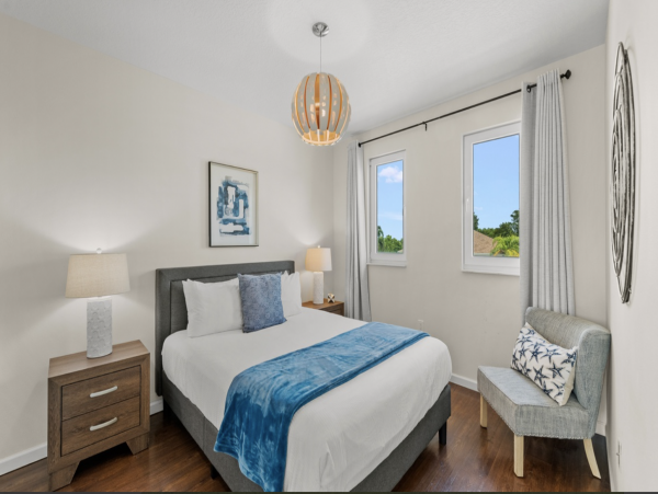 Four Bedroom Rental Home with Private Hot Tub in Bradenton