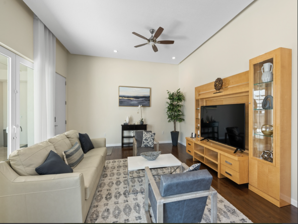 Four Bedroom Rental Home with Private Hot Tub in Bradenton