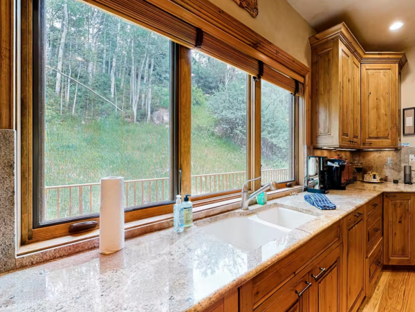 Six Bedrooms Beaver Creek Pet friendly Luxury Lodge