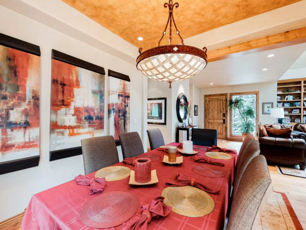 Six Bedrooms Beaver Creek Pet friendly Luxury Lodge
