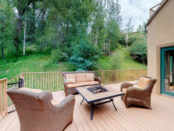 Six Bedrooms Beaver Creek Pet friendly Luxury Lodge